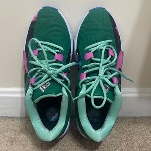 Nike Giannis Freak 5 Green and Pink Basketball Shoes